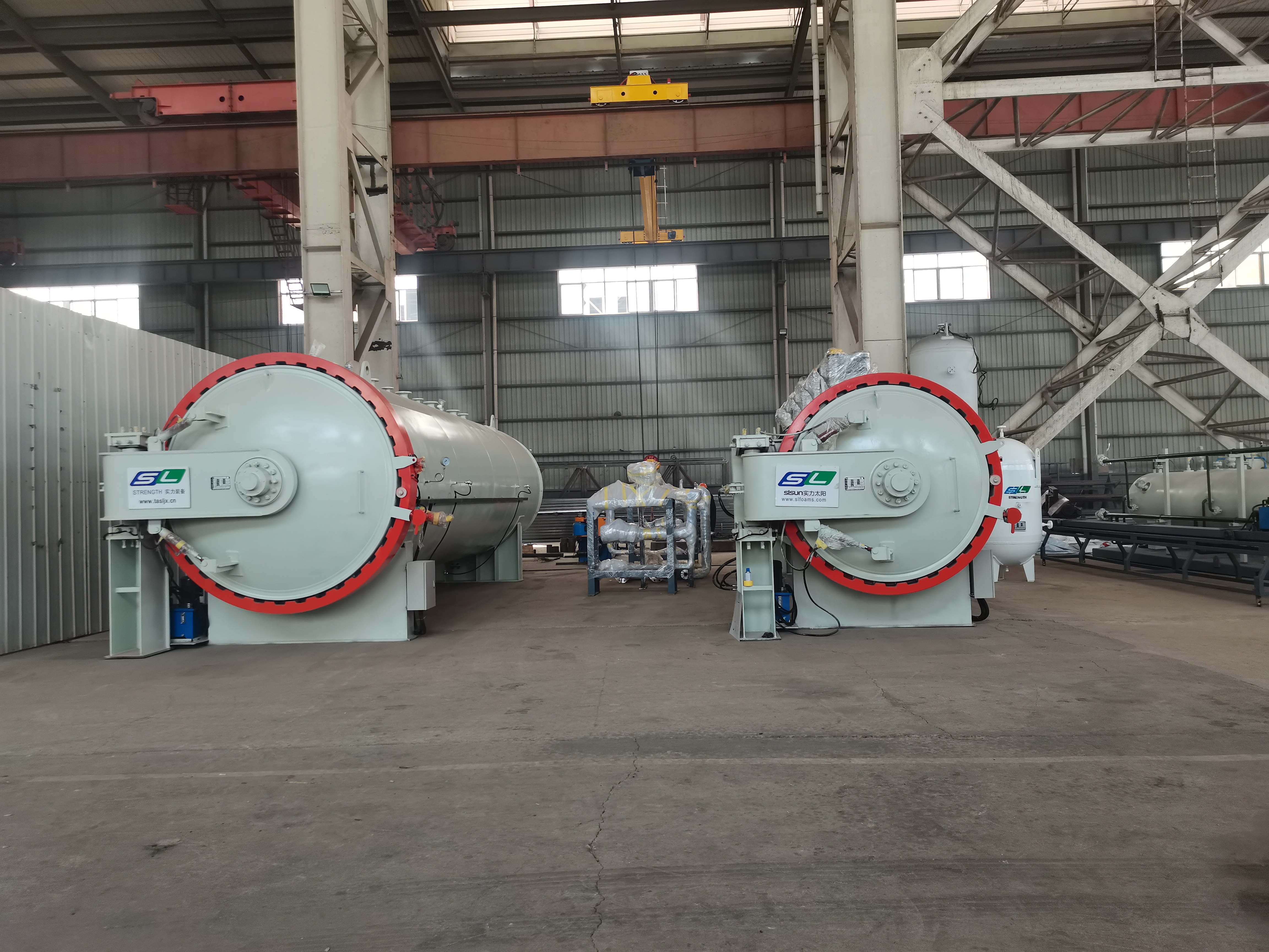 DN2000、DN2400兩臺新材料熱壓罐發(fā)往江蘇